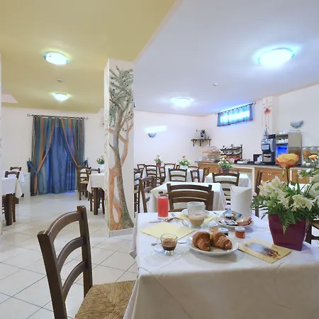 Colle Degli Olivi Snc Летний дом *