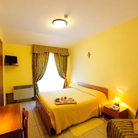 Colle Degli Olivi Snc * アッシジ