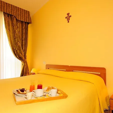 Colle Degli Olivi Snc Летний дом